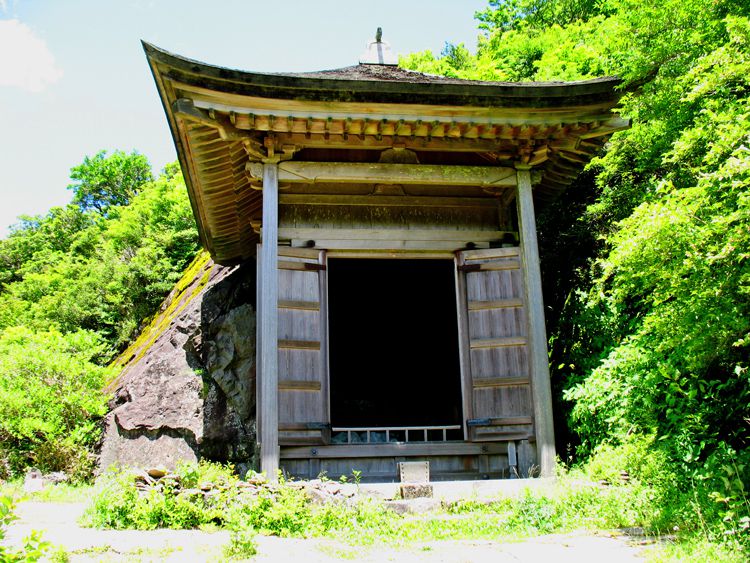 六道地蔵の覆屋