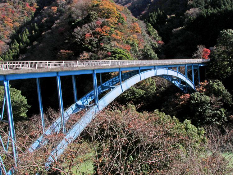 渡ってきた中川橋を見て焼津ボート乗場に向かう