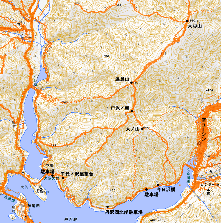丹沢湖北岸の位置概略図（オレンジ色はヤマレコ「みんなの足あと」によるGPSログ）