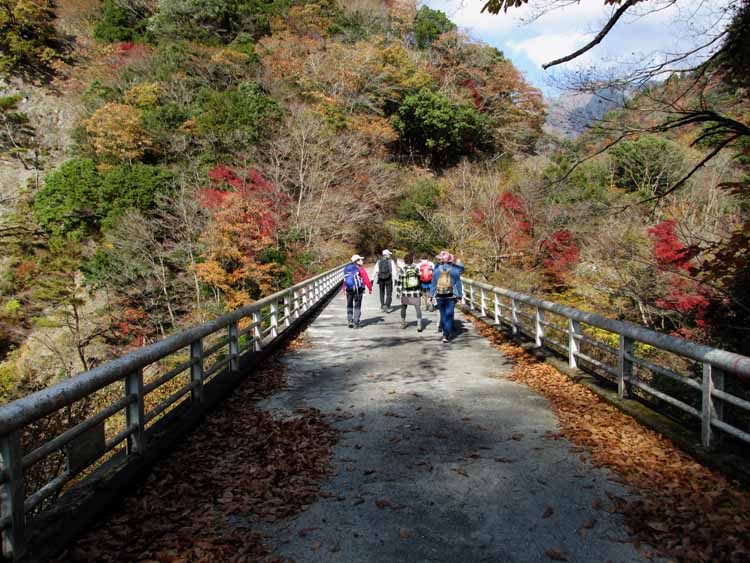 小川谷出会いの立場大橋