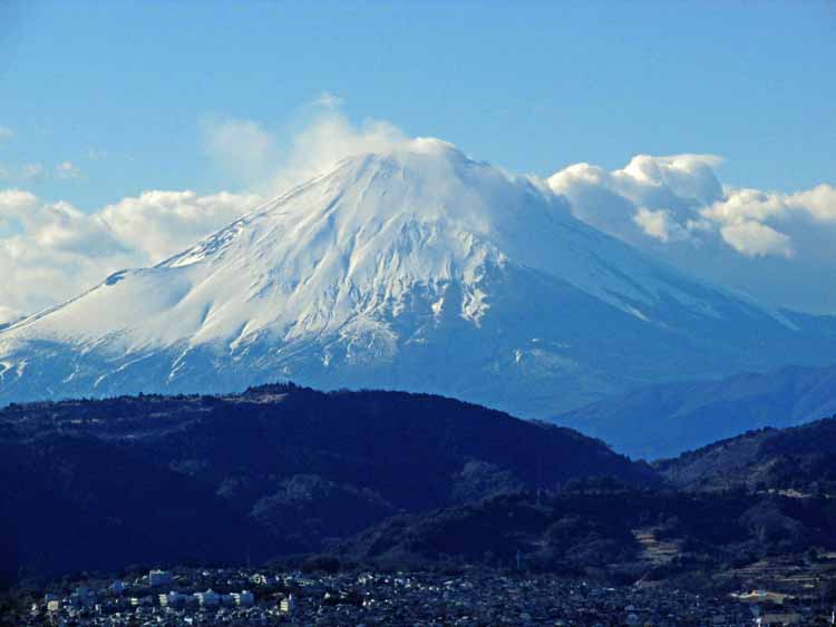 弘法山公園の権現山展望台から富士山