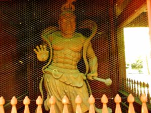 楼門左の仁王像（金剛力士像）