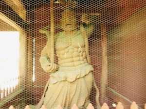 楼門右の仁王像（金剛力士像）